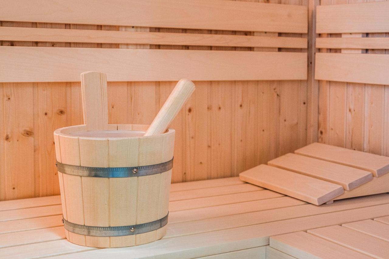 Reetdachhaus Am Haff Mit Sauna, Terrasse, Wlan Zirchow Экстерьер фото